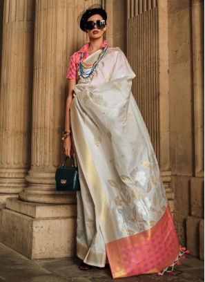 Exquisite Weaving Off White Handloom Silk Saree