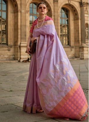 Lovely Lilac Woven Handloom Silk Designer Saree