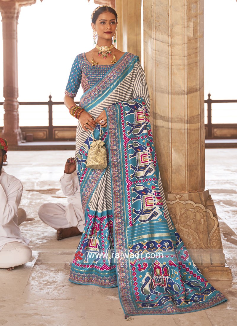 Abstract White & Blue Digital Printed Satin Crepe Silk Saree –  zarikaariindia.com