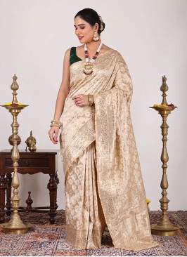 Elegant Banarasi Silk Saree With Floral weaving All Over