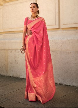 Exquisite Gajari Pink Handloom Silk Trendy Saree