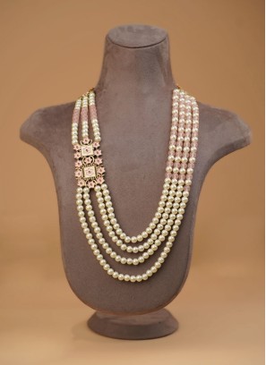Four Layered Off White And Light Pink Long Mala With Pearl