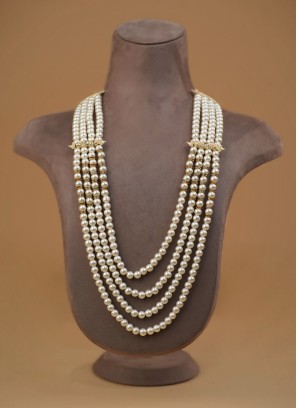 Four Layered Pearl Mala In Off White Color
