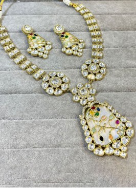 Gold Finish Kundan Studded White Necklace Set