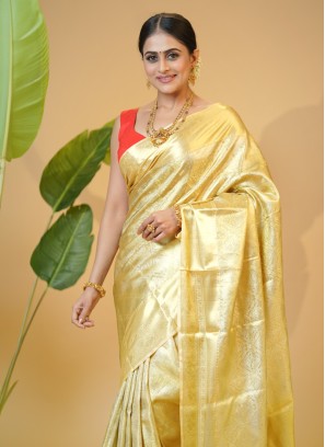 Golden Weaving Kanjivaram Silk Classic Saree