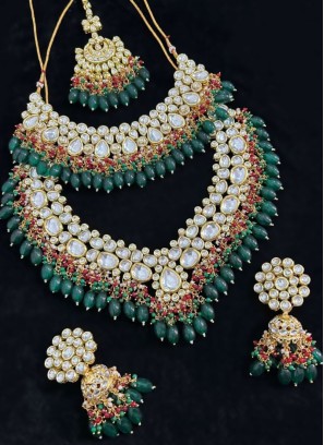 Green Kundan Necklace Set With Pearl Drops