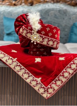 Groom Wear Velvet Red Dupatta And Safa