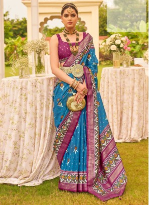 Observable Peach Patola Print Silk Classic Saree