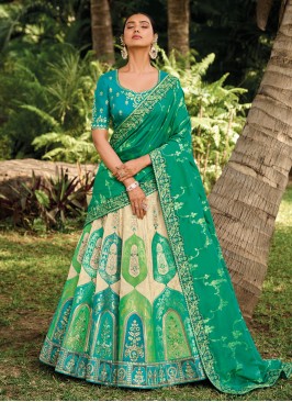 Embroidered Wedding Wear Silk Lehenga Choli