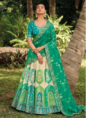 Embroidered Wedding Wear Silk Lehenga Choli