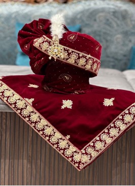 Maroon Velvet Fabric Dupatta And Rajwadi Style Safa