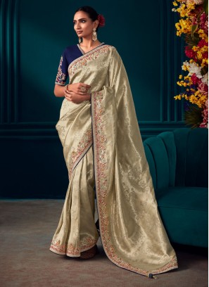 Mesmerising Ivory Colored Banarasi Weaving Saree