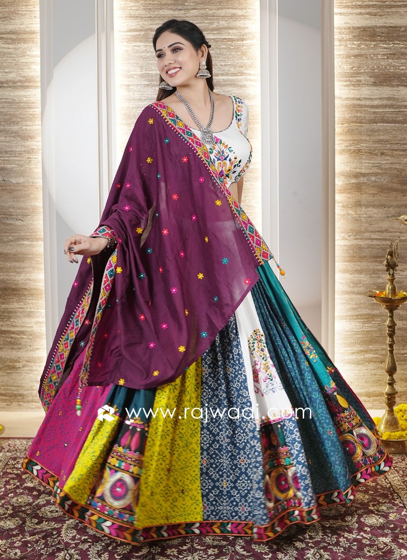 Indian high quality Pakistani lehengas chaniya choli navratri saree or sari