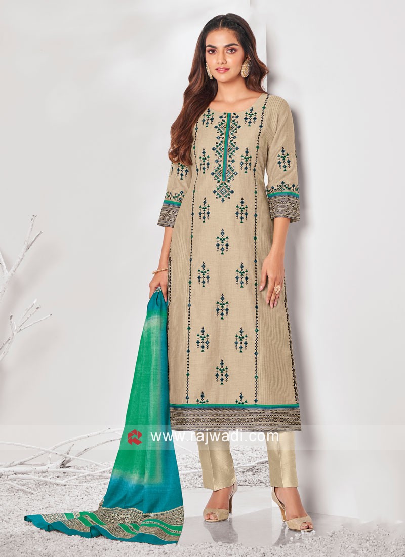 Shagufta dresses latest store collection