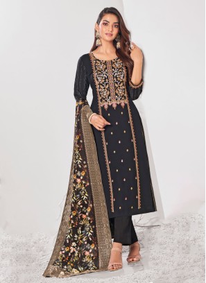 Shagufta Festive Wear Pant Style Suit