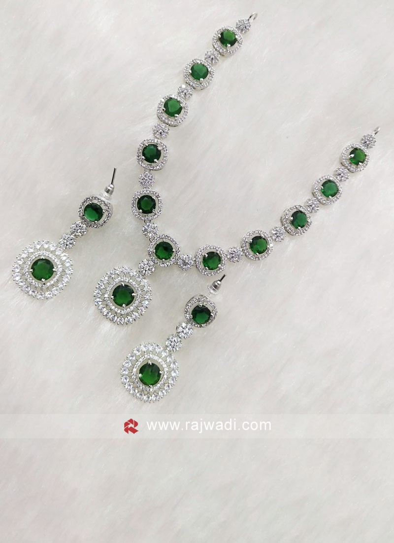 Necklace with deep green pendant | THOMAS SABO