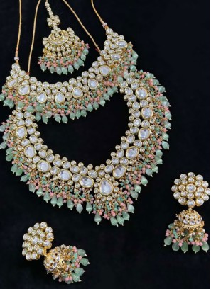 Wedding Wear Kundan Studded Necklace Set