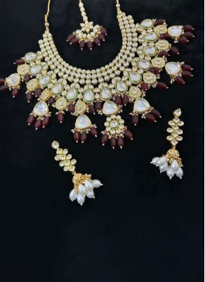 Wedding Wear Maroon Kundan Studded Necklace Set