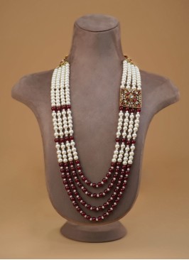 White And Maroon Groom Wear Mala