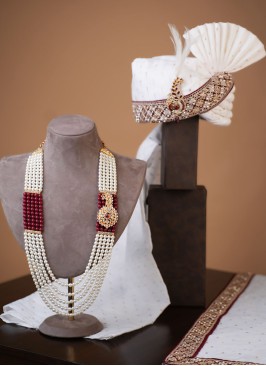 White Handmade Rajwadi Style Groom Safa, Dupatta And Mala Set