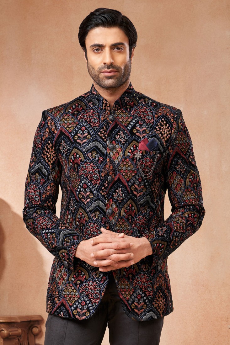 Thread Embroidered Black Velvet Jodhpuri