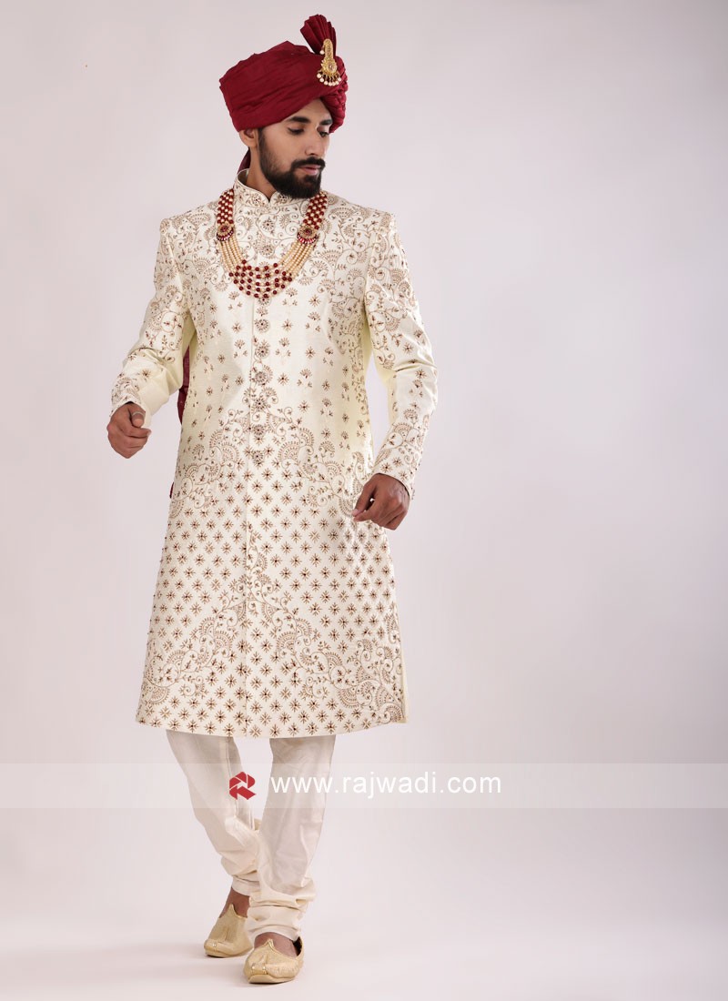 Pakistani best groom sherwani red white | Pakistani mehndi dress, Pakistani  bridal dresses, Pakistani dresses casual