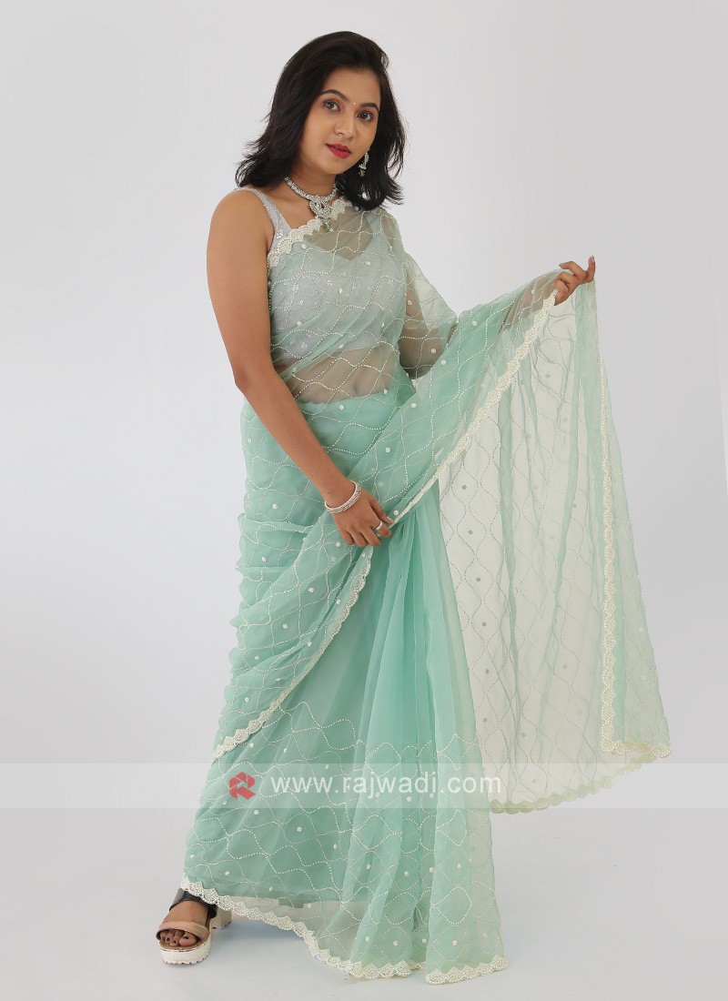 Matching Jewellery For Green Saree