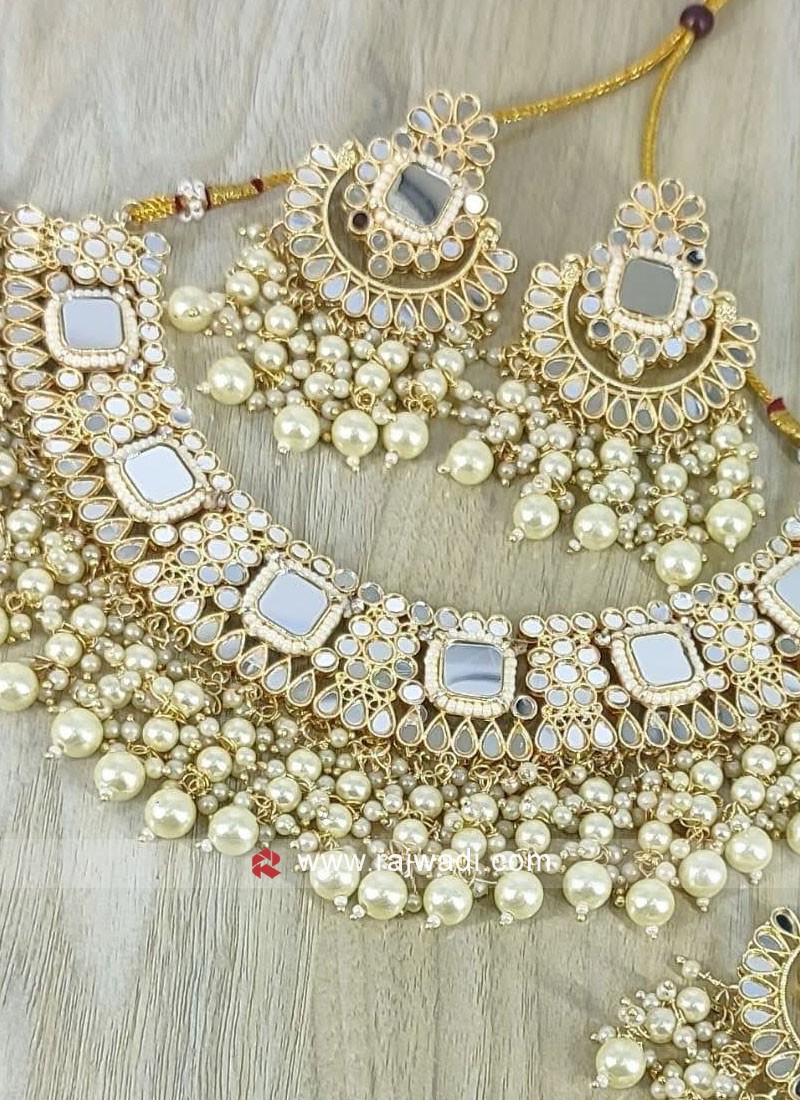 Alloy (Base) White Sabyasachi Bridal Necklace Set at Rs 3199/set in Vasai  Virar