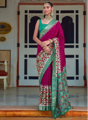 Magenta Patola Silk Saree With Aariwork