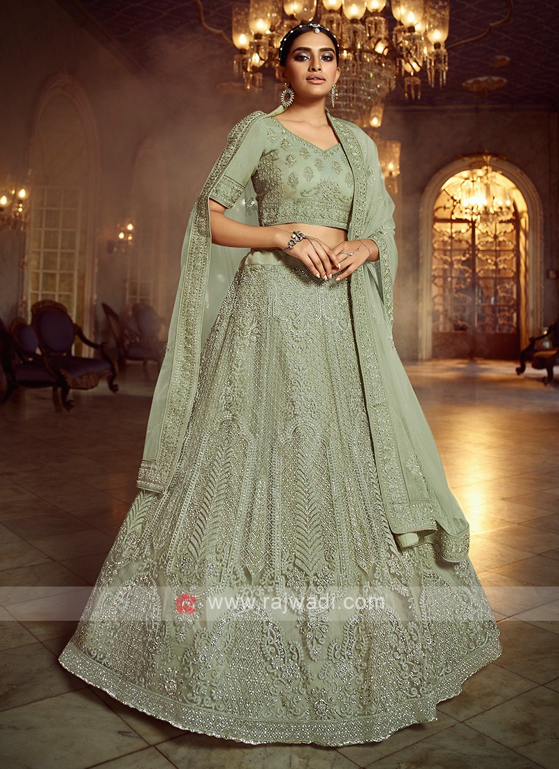 Trending Pastel Green Jewellery Ideas For Brides-To-Be | Bridal outfits,  Wedding lehenga designs, Indian bridal fashion