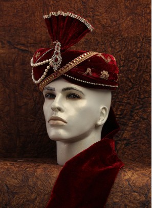 Dulha Turban For Wedding In Maroon Velvet