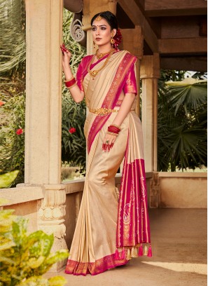 Enchanting Onion Pink Colored Crepe Silk Saree