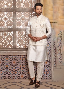 Festive Wear Thread Embroidered Nehru Jacket Set