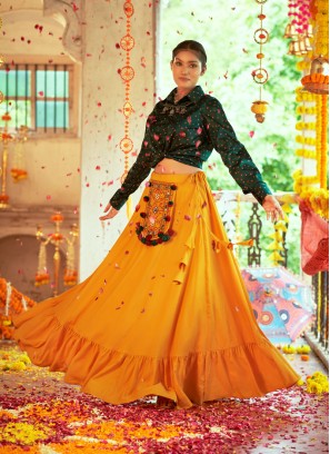 Stylish Navratri Choli With Patch Work Lehenga