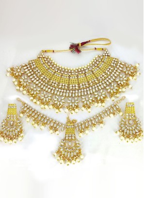 Gold Plated Necklace Set With Kundan Work