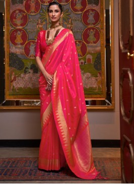 Graceful Rani Woven Silk Saree