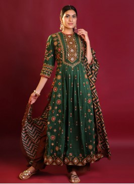 Green Palazzo Suit With Resham Work