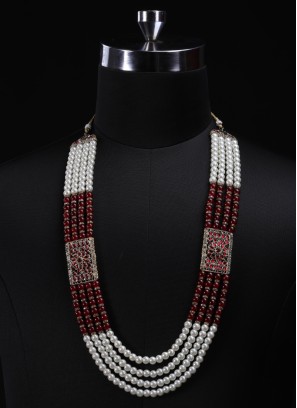 Maroon And White Fourth Leyerd Mala For Dulha