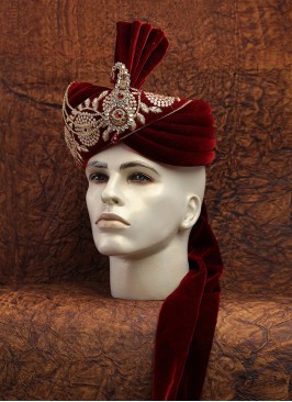 Maroon Color Royal Velvet Safa For Dulha