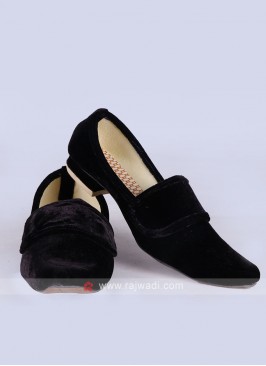 Mens Black Velvet Mojari