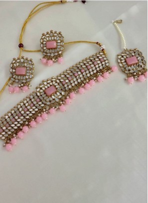 Mirror Work Necklace Set In Pink