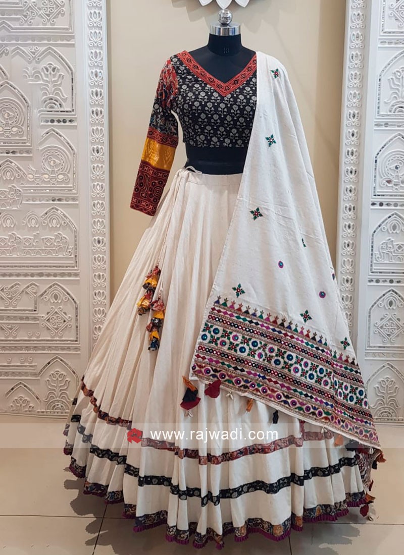 Glamorous White Zari Work Net Wedding Lehenga Choli With Dupatta | Wedding  lehenga, How to drape dupatta on lehenga, Designer bridal lehenga