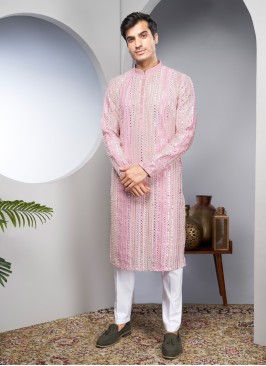 Pink Kurta Set In Cotton Silk With Embroidered Work