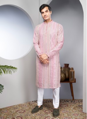 Pink Kurta Set In Cotton Silk With Embroidered Work