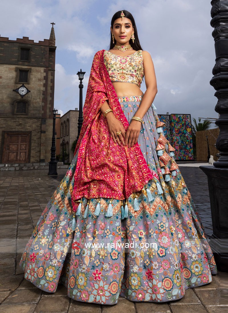 Pakistani Wedding Wear Red Lehenga Blouse - Dupatta