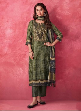 Shagufta Mehendi Green Chanderi Silk Salwar Kameez