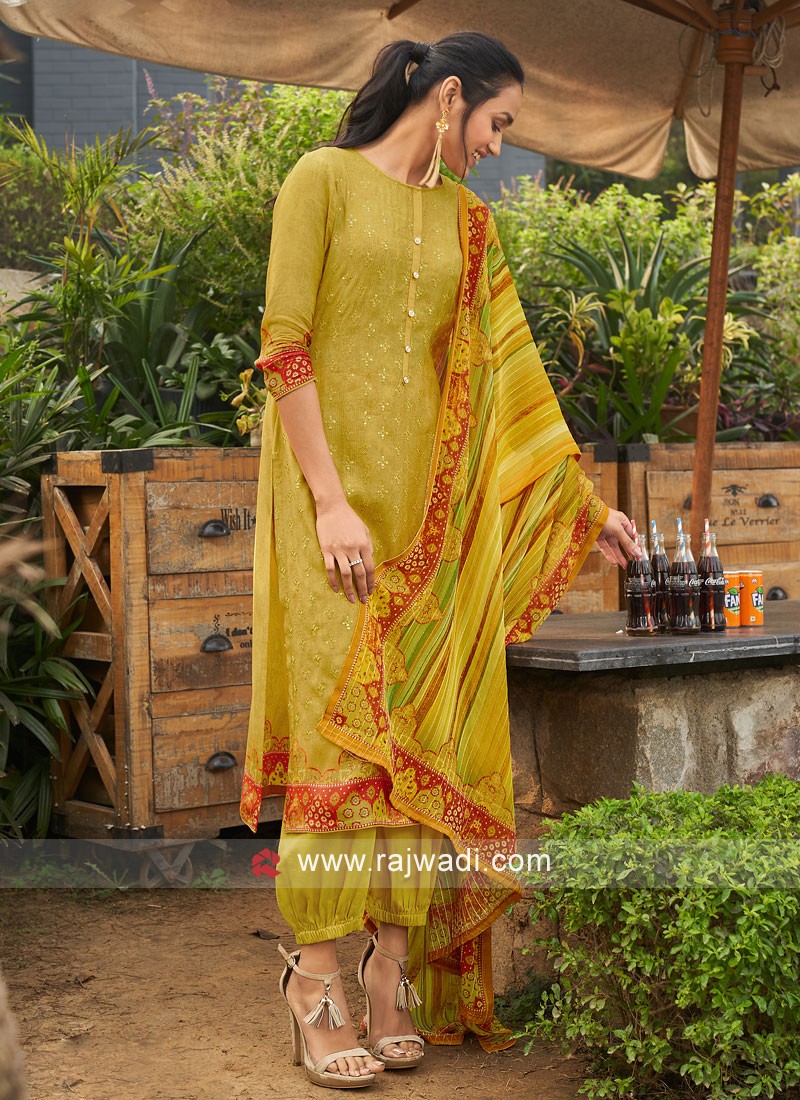 PHEETA Mehendi Green Suit Set with Doria Dupatta in Jaipur at best price by  Pheeta - Justdial