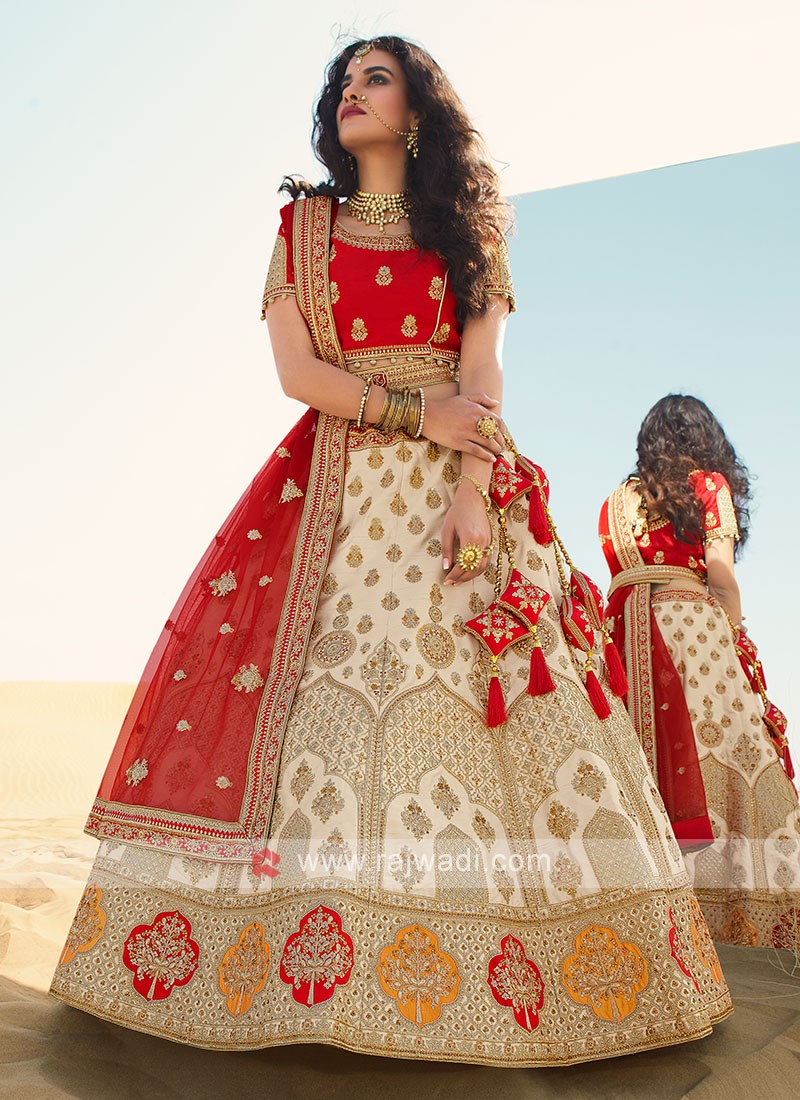 Anchor Manjusha wore red & cream colour combination lehenga. | Combination  dresses, Dress neck designs, Fashion attire