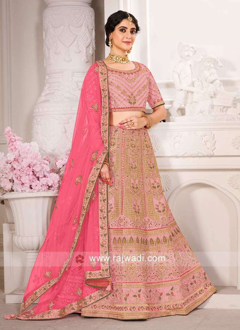 Amazon.com: HALFSAREE STUDIO Gold Zari Work Banarasi Silk Semi-Stitched  Lehenga : Clothing, Shoes & Jewelry