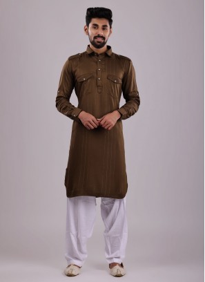 Wine silk kurta with shirt collar and highlighted with geometric yoke